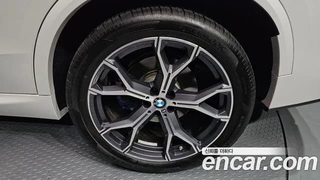 2025 BMW X5 (G05) xDrive 40i M Sport Sold VIN WBA21EU00S9131423 – exterior detail 2025 BMW X5 (G05) xDrive 40i M Sport Sold VIN WBA21EU00S9131423 – exterior detail