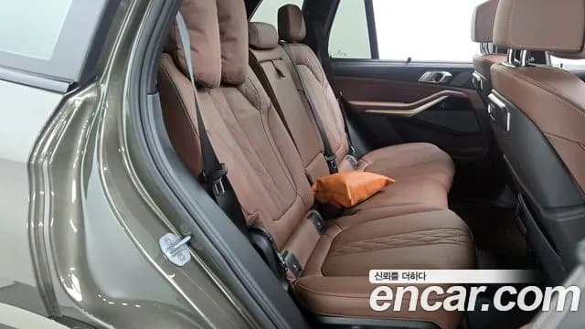 2025 BMW X5 (G05) xDrive 40i M Sport Sold VIN WBA21EU0XS9136225 – trunk area 2025 BMW X5 (G05) xDrive 40i M Sport Sold VIN WBA21EU0XS9136225 – trunk area