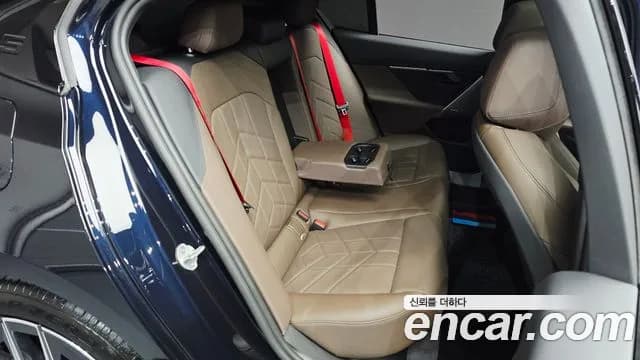 2025 BMW 5 Series (G60) 520i M Sport Sold VIN WBA21FJ00SCV80047 – side profile 2025 BMW 5 Series (G60) 520i M Sport Sold VIN WBA21FJ00SCV80047 – side profile