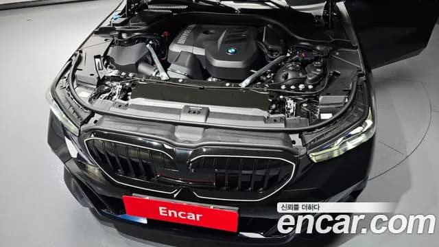 2025 BMW 5 Series (G60) 520i M Sport Sold VIN WBA21FJ00SCV80047 – interior seats 2025 BMW 5 Series (G60) 520i M Sport Sold VIN WBA21FJ00SCV80047 – interior seats