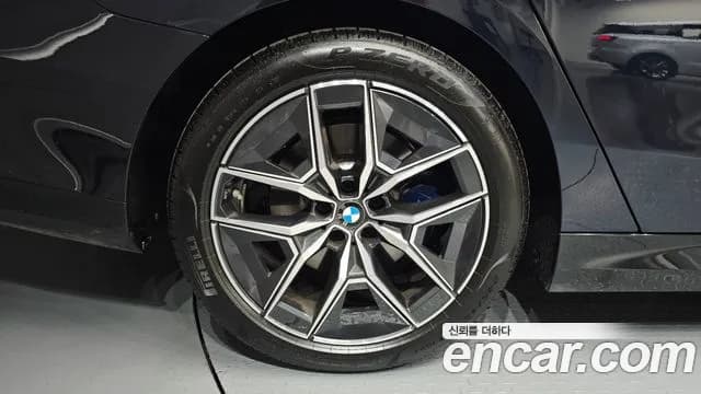 2025 BMW 5 Series (G60) 520i M Sport Sold VIN WBA21FJ00SCV80047 – photo 24 2025 BMW 5 Series (G60) 520i M Sport Sold VIN WBA21FJ00SCV80047 – photo 24