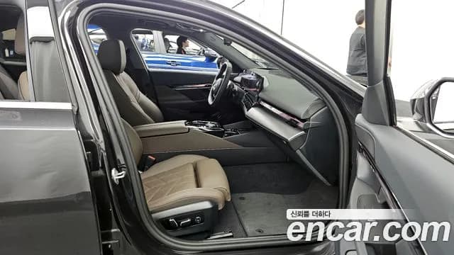 2025 BMW 5 Series (G60) 520i Sold VIN WBA21FJ01SCT82920 – photo 11 2025 BMW 5 Series (G60) 520i Sold VIN WBA21FJ01SCT82920 – photo 11