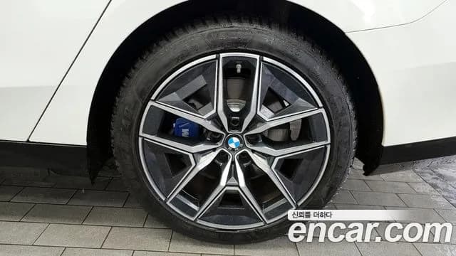 2025 BMW 5Series (G60) 520i M Sport Sold VIN WBA21FJ01SCU42937 – photo 13 2025 BMW 5Series (G60) 520i M Sport Sold VIN WBA21FJ01SCU42937 – photo 13