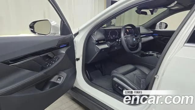 2024 BMW 5Series (G60) 520i Sold VIN WBA21FJ02RCR07171 – engine bay 2024 BMW 5Series (G60) 520i Sold VIN WBA21FJ02RCR07171 – engine bay