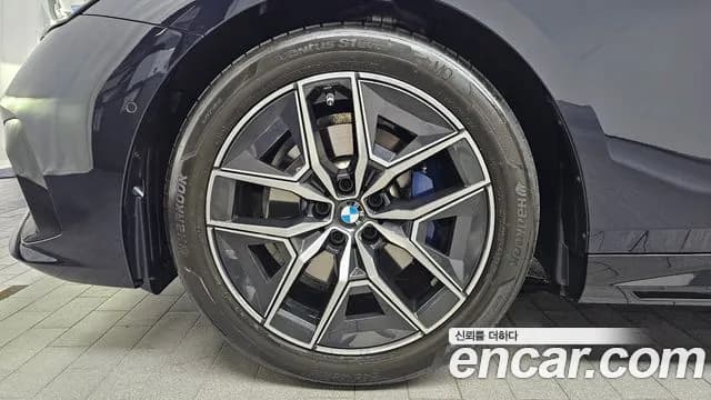 2025 BMW 5Series (G60) 520i M Sport Sold VIN WBA21FJ02SCU77017 – front exterior 2025 BMW 5Series (G60) 520i M Sport Sold VIN WBA21FJ02SCU77017 – front exterior