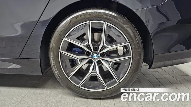 2025 BMW 5Series (G60) 520i M Sport Sold VIN WBA21FJ02SCU77017 – side profile 2025 BMW 5Series (G60) 520i M Sport Sold VIN WBA21FJ02SCU77017 – side profile