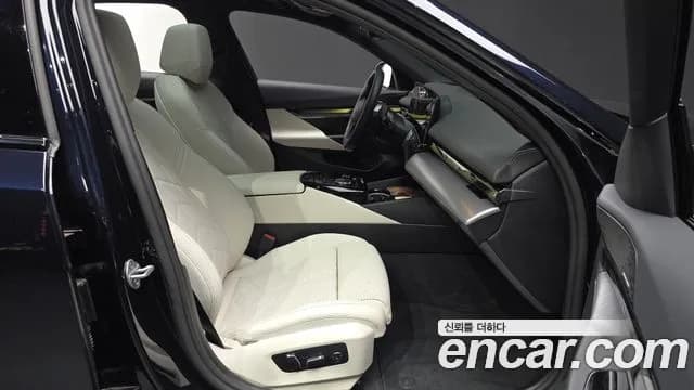 2025 BMW 5 Series (G60) 520i M Sport Sold VIN WBA21FJ02SCV21338 – photo 12 2025 BMW 5 Series (G60) 520i M Sport Sold VIN WBA21FJ02SCV21338 – photo 12