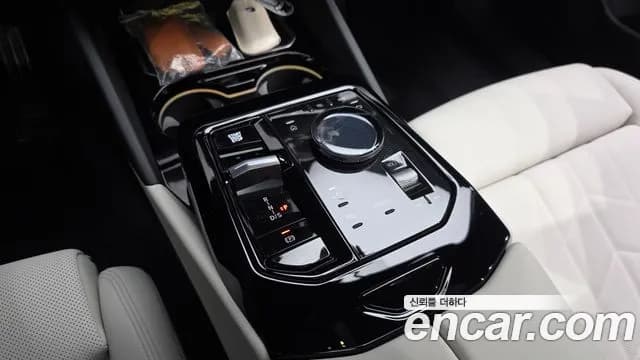 2025 BMW 5 Series (G60) 520i M Sport Sold VIN WBA21FJ02SCV21338 – photo 19 2025 BMW 5 Series (G60) 520i M Sport Sold VIN WBA21FJ02SCV21338 – photo 19