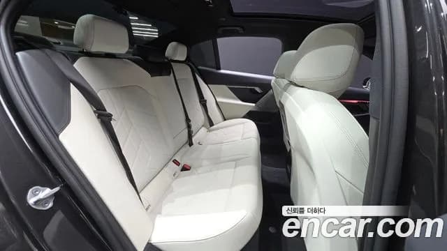 2025 BMW 5 Series (G60) 520i M Sport Sold VIN WBA21FJ03SCV43283 – photo 14 2025 BMW 5 Series (G60) 520i M Sport Sold VIN WBA21FJ03SCV43283 – photo 14