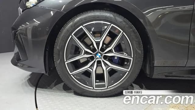 2025 BMW 5 Series (G60) 520i M Sport Sold VIN WBA21FJ03SCV43283 – photo 16 2025 BMW 5 Series (G60) 520i M Sport Sold VIN WBA21FJ03SCV43283 – photo 16