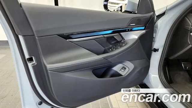 2025 BMW 5Series (G60) 520i M Sport Sold VIN WBA21FJ05SCT77252 – trunk area 2025 BMW 5Series (G60) 520i M Sport Sold VIN WBA21FJ05SCT77252 – trunk area