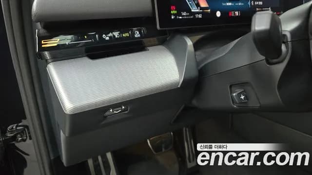 2024 BMW 5Series (G60) 520i M Sport Sold VIN WBA21FJ06RCR34812 – interior seats 2024 BMW 5Series (G60) 520i M Sport Sold VIN WBA21FJ06RCR34812 – interior seats