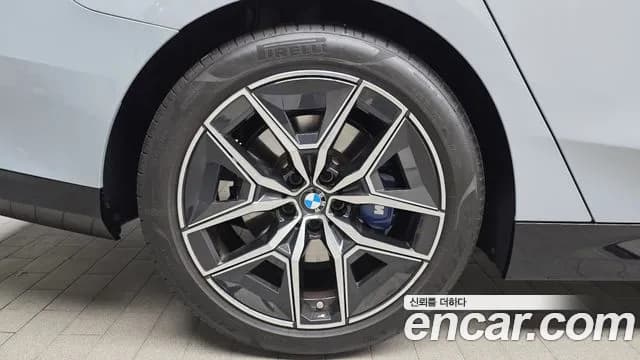 2025 BMW 5 Series (G60) 520i M Sport Sold VIN WBA21FJ06SCU90479 – photo 14 2025 BMW 5 Series (G60) 520i M Sport Sold VIN WBA21FJ06SCU90479 – photo 14