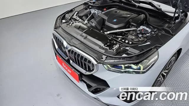 2025 BMW 5 Series (G60) 520i M Sport Sold VIN WBA21FJ06SCV18586 – photo 15 2025 BMW 5 Series (G60) 520i M Sport Sold VIN WBA21FJ06SCV18586 – photo 15