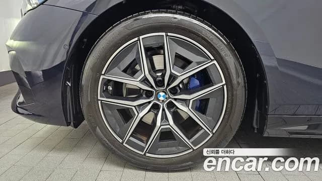 2024 BMW 5 Series (G60) 520i M Sport Sold VIN WBA21FJ07RCT10498 – exterior detail 2024 BMW 5 Series (G60) 520i M Sport Sold VIN WBA21FJ07RCT10498 – exterior detail