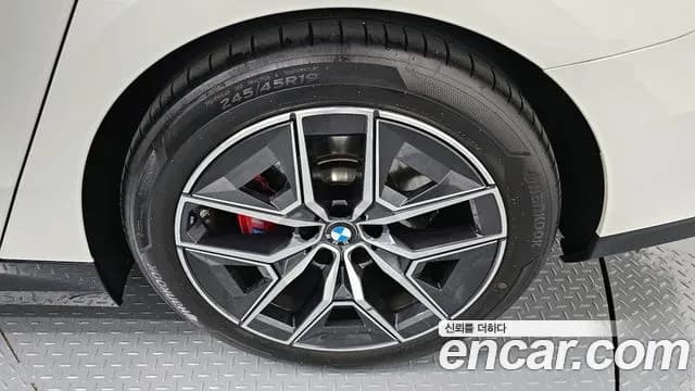 2025 BMW 5 Series (G60) 520i Special Edition Sold VIN WBA21FJ08SCT38350 – photo 13 2025 BMW 5 Series (G60) 520i Special Edition Sold VIN WBA21FJ08SCT38350 – photo 13