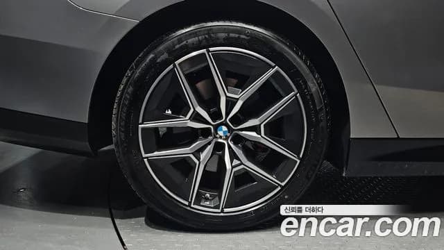 2026 BMW 5Series (G60) 520i Special Edition Sold VIN WBA21FJ08TCV96966 – photo 22 2026 BMW 5Series (G60) 520i Special Edition Sold VIN WBA21FJ08TCV96966 – photo 22