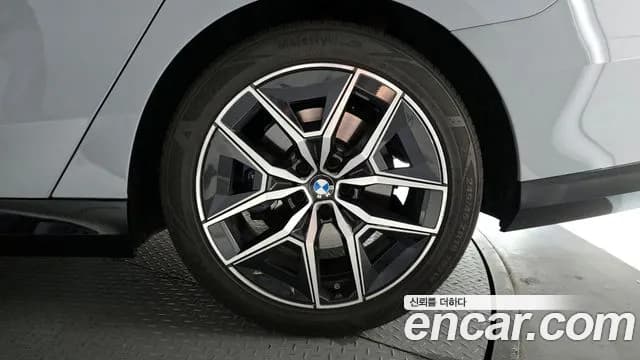 2024 BMW 5 Series (G60) 520i M Sport Sold VIN WBA21FJ09RCR73507 – photo 18 2024 BMW 5 Series (G60) 520i M Sport Sold VIN WBA21FJ09RCR73507 – photo 18