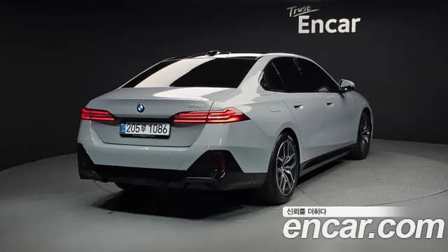 2025 BMW 5 Series (G60) 520i M Sport Sold VIN WBA21FJ09SCU40319 – photo 32 2025 BMW 5 Series (G60) 520i M Sport Sold VIN WBA21FJ09SCU40319 – photo 32