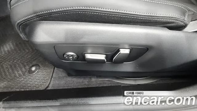2025 BMW 5Series (G60) 520i M Sport Sold VIN WBA21FJ09SCU88953 – interior seats 2025 BMW 5Series (G60) 520i M Sport Sold VIN WBA21FJ09SCU88953 – interior seats