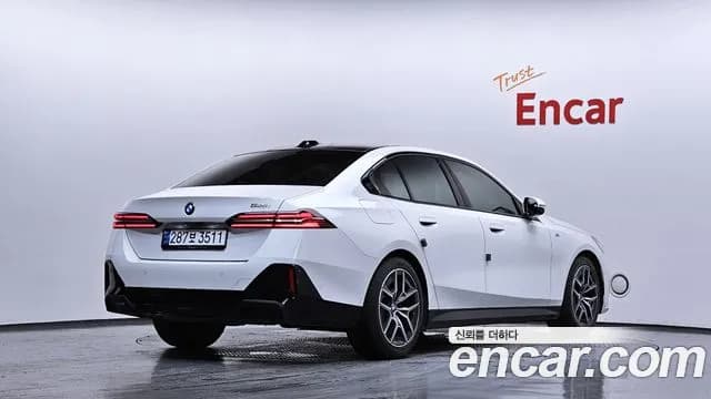 2024 BMW 5 Series (G60) 520i M Sport Sold VIN WBA21FJ0XRCR78554 – photo 30 2024 BMW 5 Series (G60) 520i M Sport Sold VIN WBA21FJ0XRCR78554 – photo 30