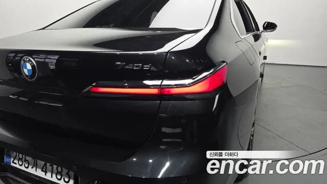 2025 BMW 7 Series (G70) 740d xDrive M Sport Sold VIN WBA2AEJ08SCV76371 – side profile 2025 BMW 7 Series (G70) 740d xDrive M Sport Sold VIN WBA2AEJ08SCV76371 – side profile