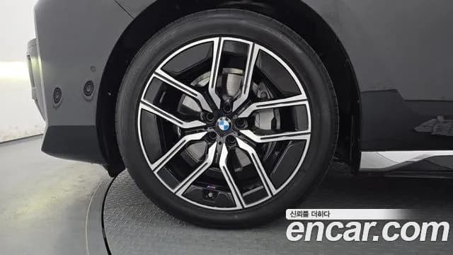 2025 BMW 7 Series (G70) 740d xDrive M Sport Sold VIN WBA2AEJ08SCV76371 – photo 23 2025 BMW 7 Series (G70) 740d xDrive M Sport Sold VIN WBA2AEJ08SCV76371 – photo 23
