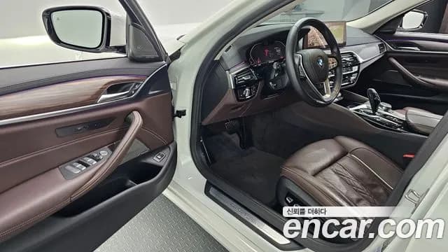 2021 BMW 5 Series (G30) 530i xDrive Luxury Sold VIN WBA31BJ03MWX16797 – photo 16 2021 BMW 5 Series (G30) 530i xDrive Luxury Sold VIN WBA31BJ03MWX16797 – photo 16