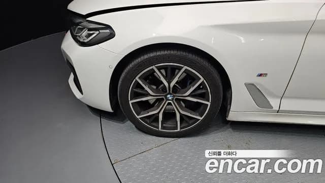 2021 BMW 5 Series (G30) 530i xDrive M Sport Package Sold VIN WBA31BJ04MWW95670 – photo 13 2021 BMW 5 Series (G30) 530i xDrive M Sport Package Sold VIN WBA31BJ04MWW95670 – photo 13