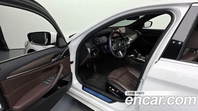 2021 BMW 5 Series (G30) 530i xDrive M Sport Package Sold VIN WBA31BJ05MWW97900 – photo 16 2021 BMW 5 Series (G30) 530i xDrive M Sport Package Sold VIN WBA31BJ05MWW97900 – photo 16