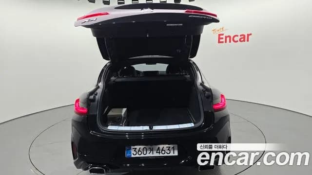 2025 BMW X4 (G02) xDrive20d M Sport Sold VIN WBA31CA00S9187407 – interior seats 2025 BMW X4 (G02) xDrive20d M Sport Sold VIN WBA31CA00S9187407 – interior seats