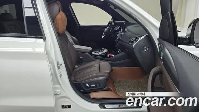 2022 BMW X3 (G01) xDrive 20i M Sport Sold VIN WBA31DP09N9L21378 – trunk area 2022 BMW X3 (G01) xDrive 20i M Sport Sold VIN WBA31DP09N9L21378 – trunk area