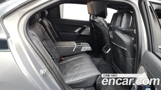 2024 BMW 7Series (G70) 740i xDrive M Sport Sold VIN WBA31EH00RCS55445 – front exterior 2024 BMW 7Series (G70) 740i xDrive M Sport Sold VIN WBA31EH00RCS55445 – front exterior