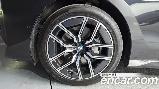 2025 BMW 7 Series (G70) 740i xDrive M Sport Sold VIN WBA31EH00SCU28371 – photo 12 2025 BMW 7 Series (G70) 740i xDrive M Sport Sold VIN WBA31EH00SCU28371 – photo 12