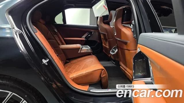 2025 BMW 7 Series (G70) 740i xDrive M Sport Sold VIN WBA31EH00SCU28371 – photo 17 2025 BMW 7 Series (G70) 740i xDrive M Sport Sold VIN WBA31EH00SCU28371 – photo 17