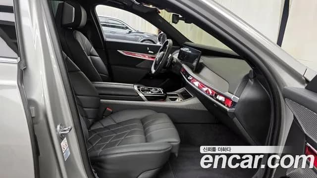 2024 BMW 7Series (G70) 740i xDrive Classic Silver Edition Sold VIN WBA31EH05RCS41430 – front exterior 2024 BMW 7Series (G70) 740i xDrive Classic Silver Edition Sold VIN WBA31EH05RCS41430 – front exterior