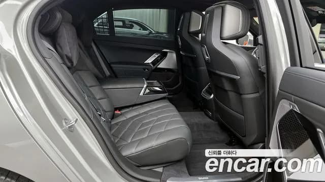 2024 BMW 7Series (G70) 740i xDrive Classic Silver Edition Sold VIN WBA31EH05RCS41430 – interior seats 2024 BMW 7Series (G70) 740i xDrive Classic Silver Edition Sold VIN WBA31EH05RCS41430 – interior seats