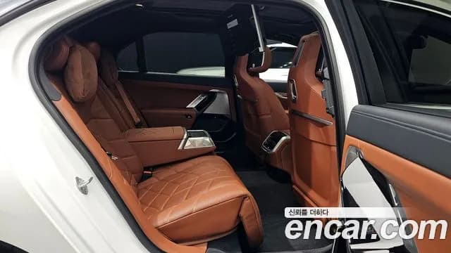 2025 BMW 7 Series (G70) 740i xDrive M Sport Sold VIN WBA31EH06SCT74025 – photo 31 2025 BMW 7 Series (G70) 740i xDrive M Sport Sold VIN WBA31EH06SCT74025 – photo 31