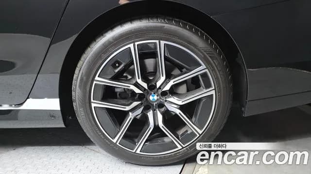 2025 BMW 7 Series (G70) 740i xDrive M Sport Sold VIN WBA31EH09SCV42899 – photo 24 2025 BMW 7 Series (G70) 740i xDrive M Sport Sold VIN WBA31EH09SCV42899 – photo 24