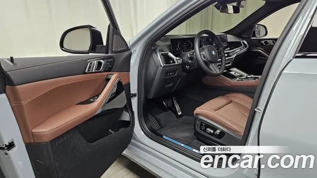 2026 BMW X6 (G06) xDrive40i M Sport Sold VIN WBA31EX01T9198257 – trunk area 2026 BMW X6 (G06) xDrive40i M Sport Sold VIN WBA31EX01T9198257 – trunk area