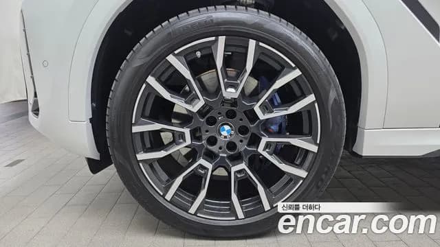 2025 BMW X6 (G06) xDrive40i M Sport Sold VIN WBA31EX06S9005339 – interior seats 2025 BMW X6 (G06) xDrive40i M Sport Sold VIN WBA31EX06S9005339 – interior seats