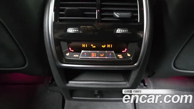 2025 BMW X6 (G06) xDrive40i M Sport Sold VIN WBA31EX07S9095925 – interior seats 2025 BMW X6 (G06) xDrive40i M Sport Sold VIN WBA31EX07S9095925 – interior seats