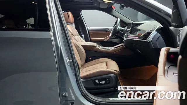 2025 BMW X6 (G06) xDrive40i M Sport Sold VIN WBA31EX08S9078390 – interior seats 2025 BMW X6 (G06) xDrive40i M Sport Sold VIN WBA31EX08S9078390 – interior seats