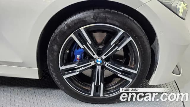 2023 BMW 3 Series (G20) 320i Touring M Sports Sold VIN WBA31FY06PFN94566 – trunk area 2023 BMW 3 Series (G20) 320i Touring M Sports Sold VIN WBA31FY06PFN94566 – trunk area