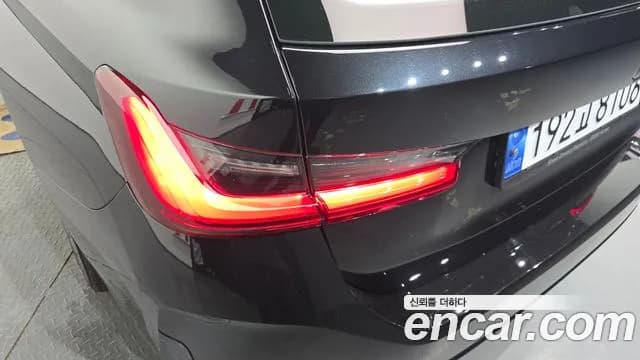 2023 BMW 3Series (G20) 320i Touring Sold VIN WBA31FY06PFP90832 – trunk area 2023 BMW 3Series (G20) 320i Touring Sold VIN WBA31FY06PFP90832 – trunk area