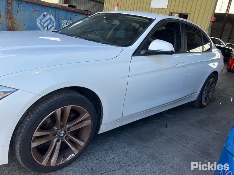 2013 BMW 3 Series Used VIN WBA3A16030NS35340 – undercarriage 2013 BMW 3 Series Used VIN WBA3A16030NS35340 – undercarriage