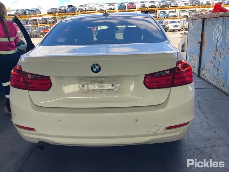 2013 BMW 3 Series Used VIN WBA3A16030NS35340 – odometer reading 2013 BMW 3 Series Used VIN WBA3A16030NS35340 – odometer reading