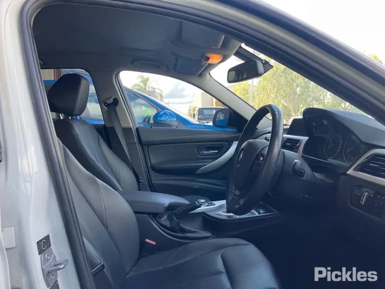 2013 BMW 3 Series Used VIN WBA3A16030NS35340 – photo 15 2013 BMW 3 Series Used VIN WBA3A16030NS35340 – photo 15