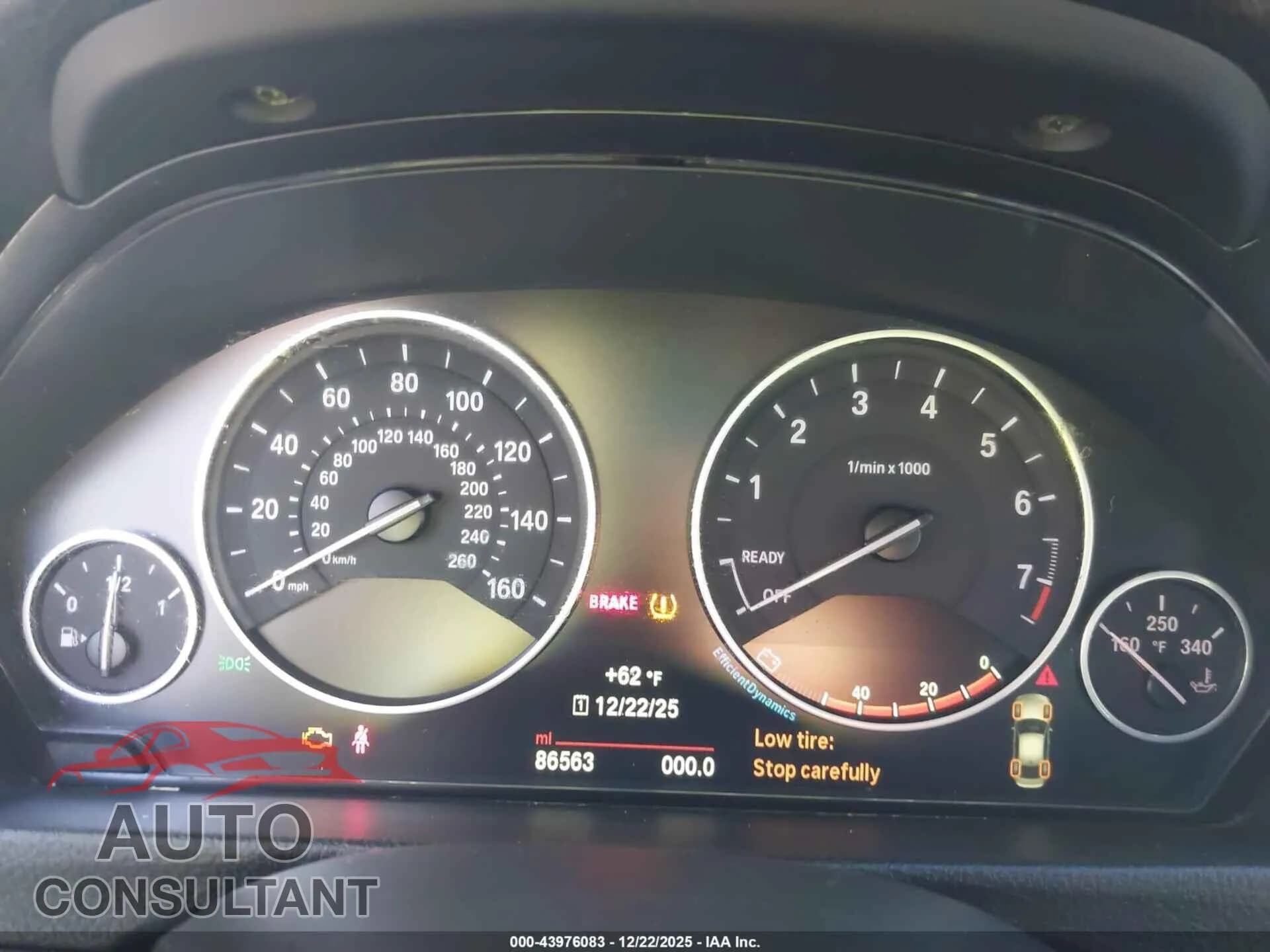 2015 BMW 320I Damaged VIN WBA3B1G53FNN91366 – exterior detail 2015 BMW 320I Damaged VIN WBA3B1G53FNN91366 – exterior detail