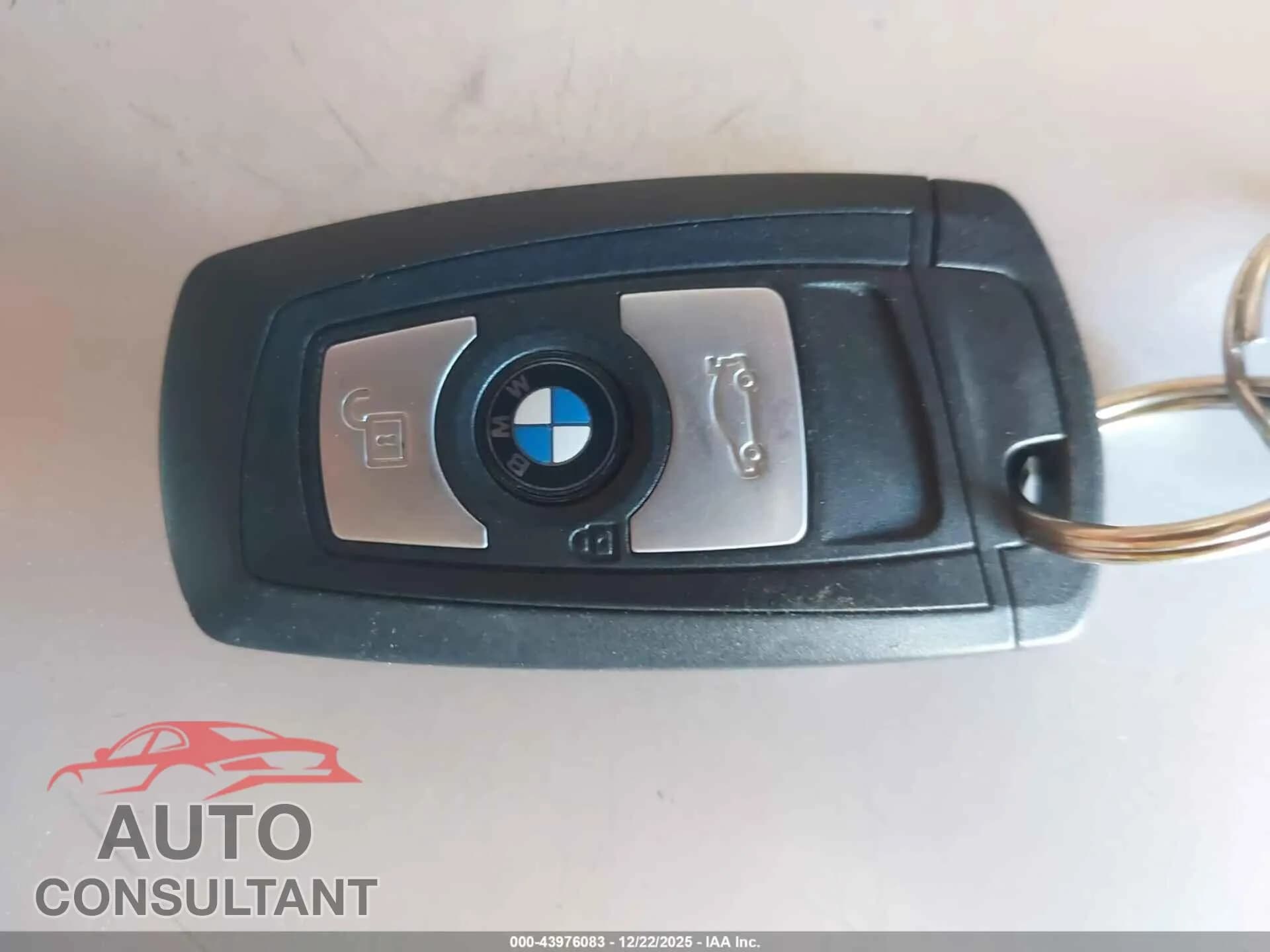 2015 BMW 320I Damaged VIN WBA3B1G53FNN91366 – photo 11 2015 BMW 320I Damaged VIN WBA3B1G53FNN91366 – photo 11